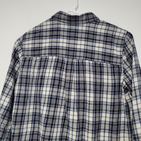 Madewell Slim Boyshirt in Lawton Plaid Flannel - Picture 9 of 15